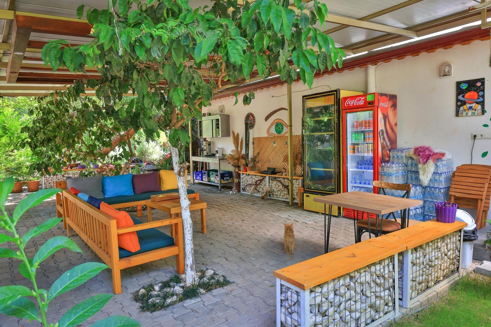 Harnup Apart Kaş Luaran gambar